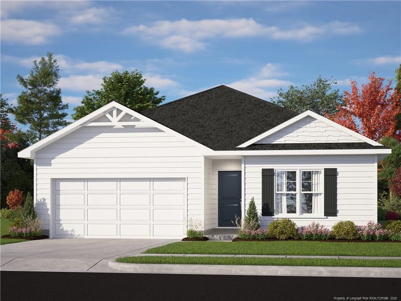 5829 Panther Dr, Hope Mills, NC 28348