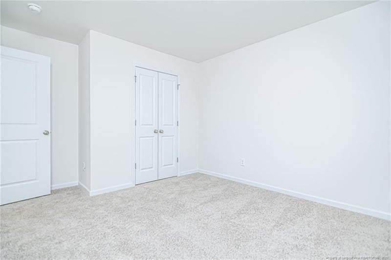 5829 Panther Dr, Hope Mills, NC 28348
