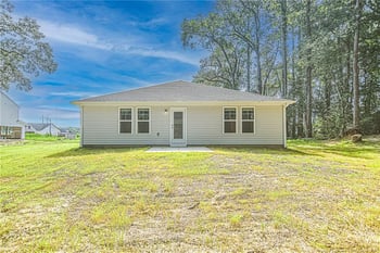 5829 Panther Dr, Hope Mills, NC 28348