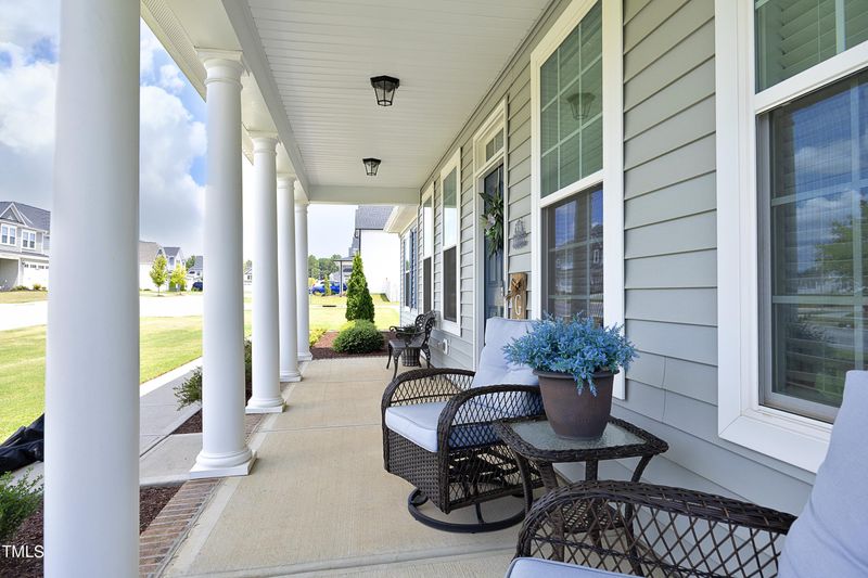 583 Crestdale Dr, Clayton, NC 27520