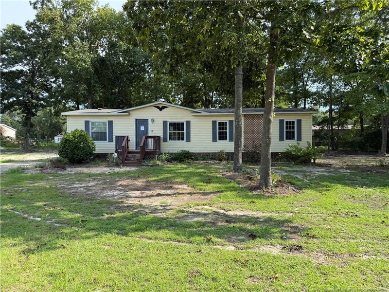 583 Participle Dr, Hope Mills, NC 28348