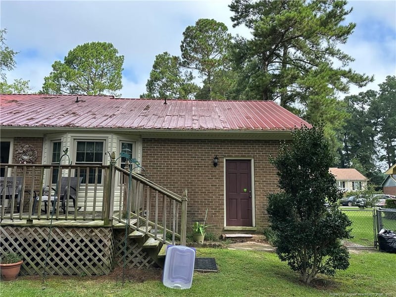 5831 Pettigrew Dr, Fayetteville, NC 28314