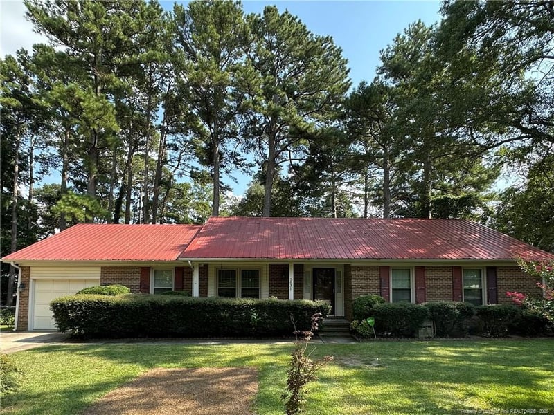5831 Pettigrew Dr, Fayetteville, NC 28314