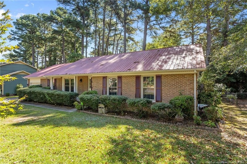 5831 Pettigrew Dr, Fayetteville, NC 28314