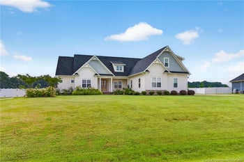 5832 Dottie Cir, Hope Mills, NC 28348