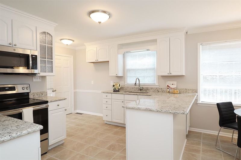 5832 Morning Forest Dr, Raleigh, NC 27609