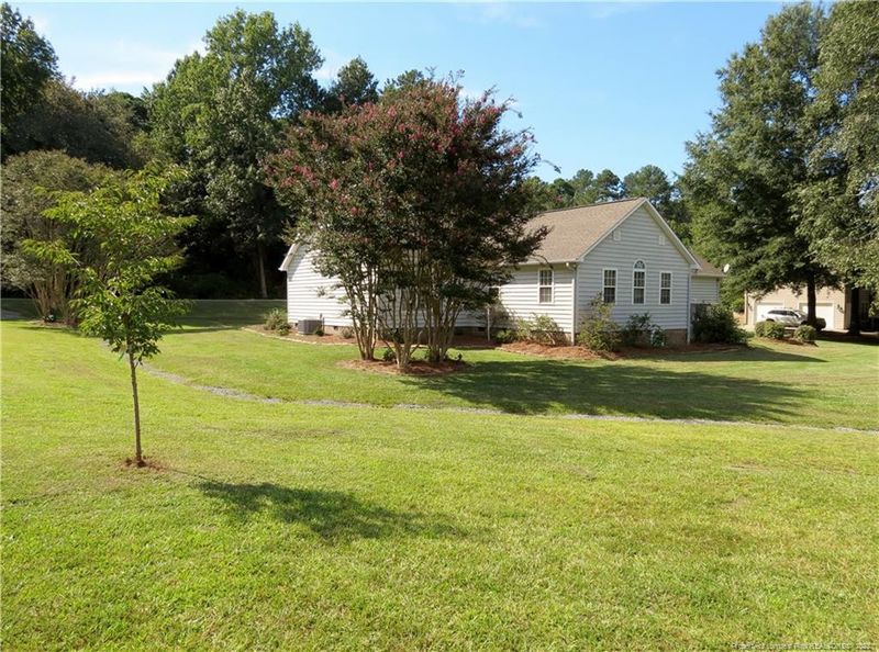 5833 Bluejay Dr, Sanford, NC 27332