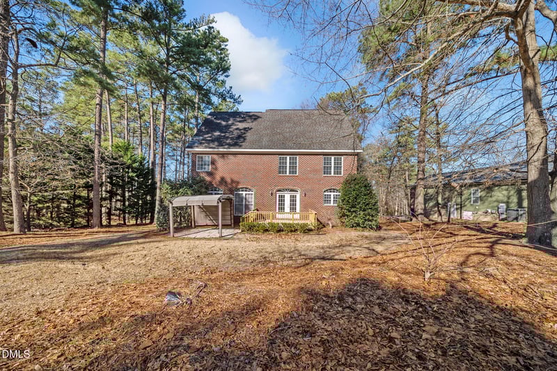 5833 Mockingbird Ln, Sanford, NC 27332