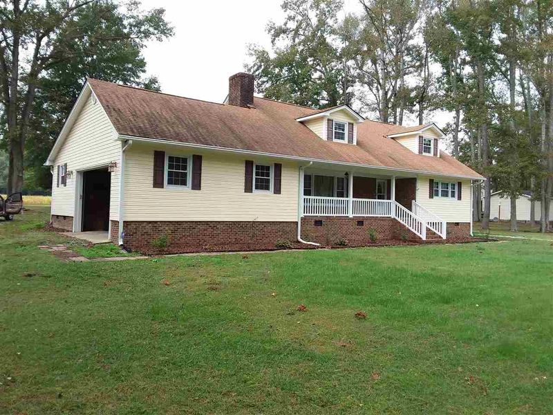 5833 Nc 39 Hw, Selma, NC 27576