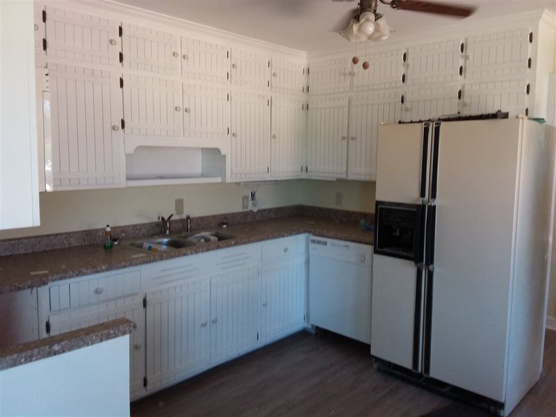 5833 Nc 39 Hw, Selma, NC 27576