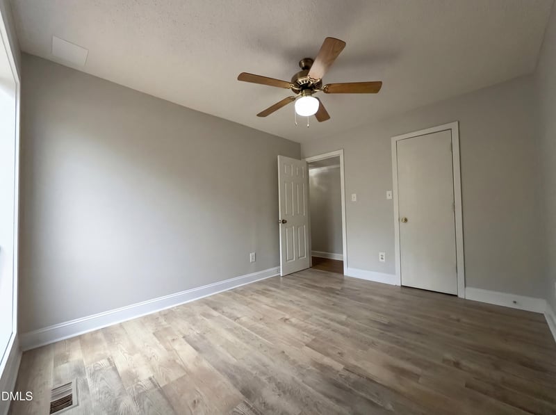 5834 Waters Edge Dr, Fayetteville, NC 28314