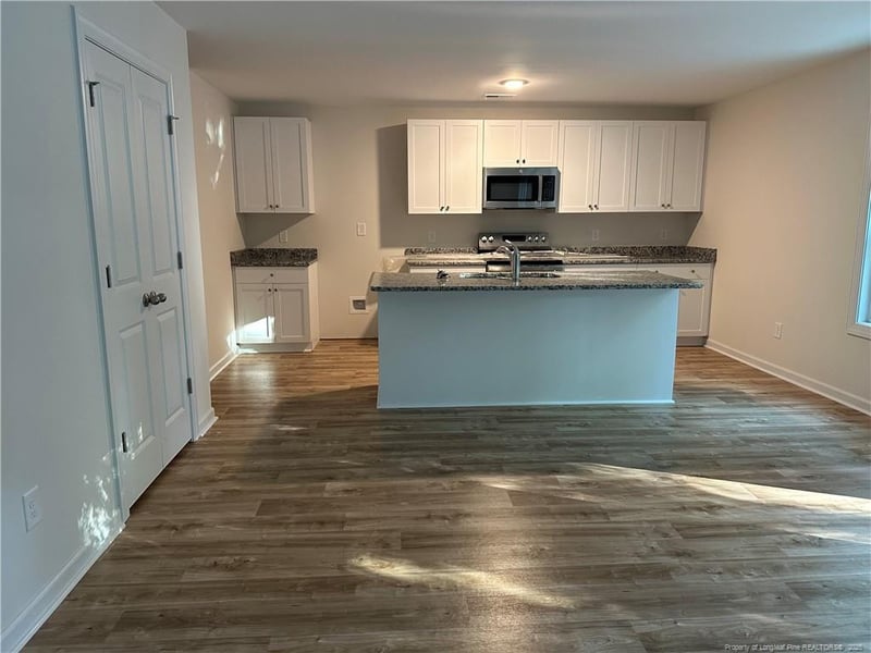 5835 Panther Dr, Hope Mills, NC 28348