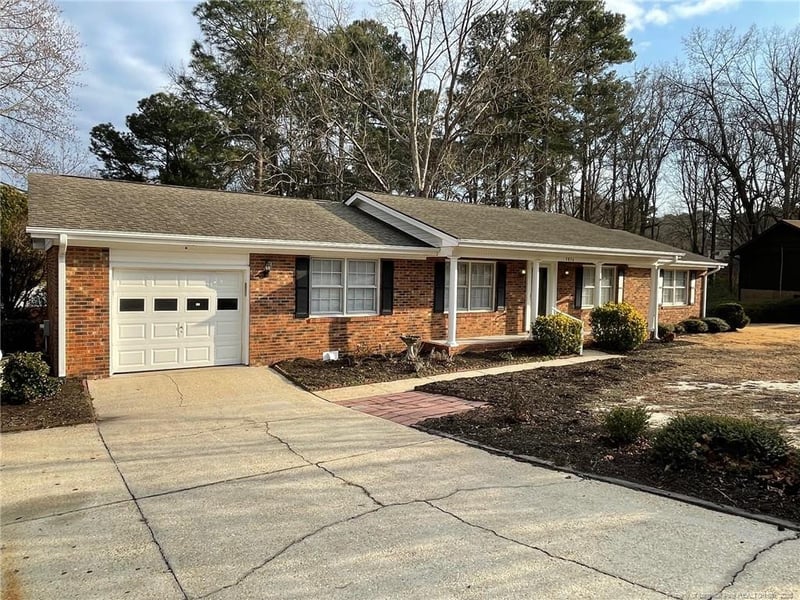 5836 Arbutus Trl, Fayetteville, NC 28311