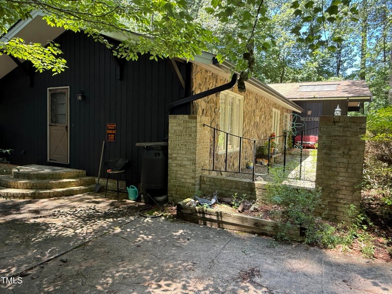 5836 Sandstone Dr, Durham, NC 27713