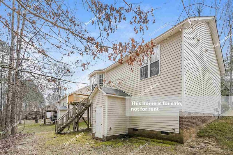 5836 Seward Dr, Knightdale, NC 27545