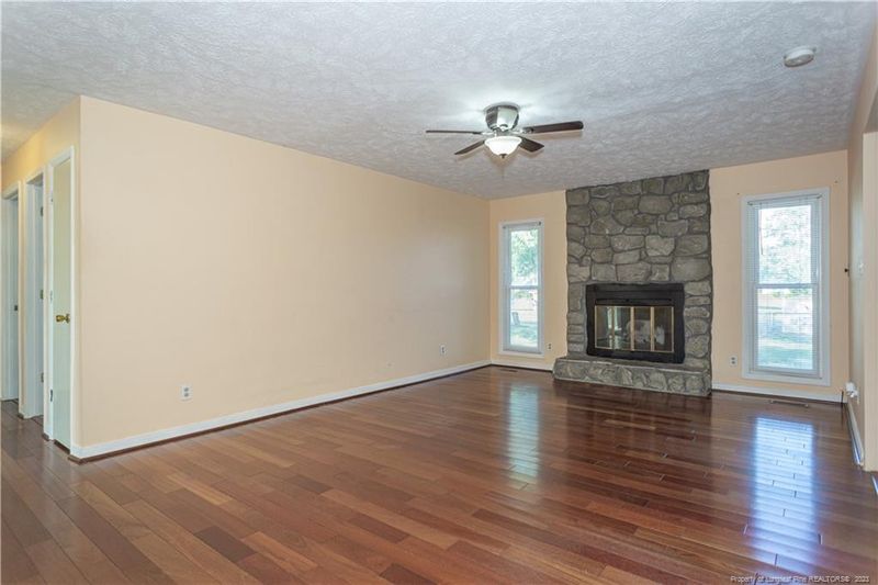 5838 Nicolet Dr, Hope Mills, NC 28348