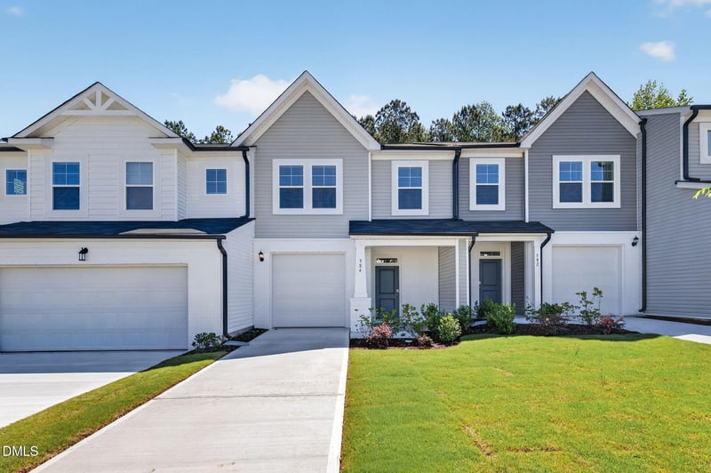 584 Barrington Row Ave, Zebulon, NC 27597