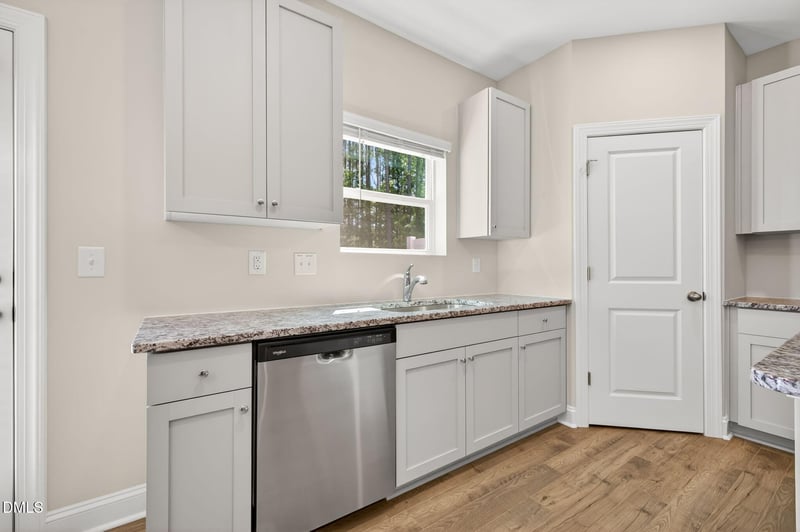 584 Barrington Row Ave, Zebulon, NC 27597