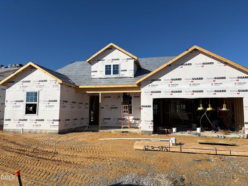 584 Providence Creek Dr, Fuquay Varina, NC 27526