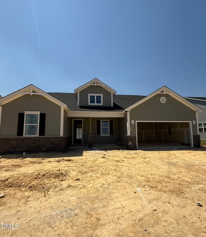 584 Providence Creek Dr, Fuquay Varina, NC 27526