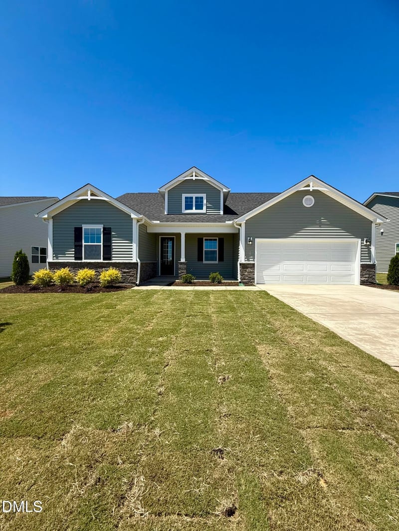 584 Providence Creek Dr, Fuquay Varina, NC 27526
