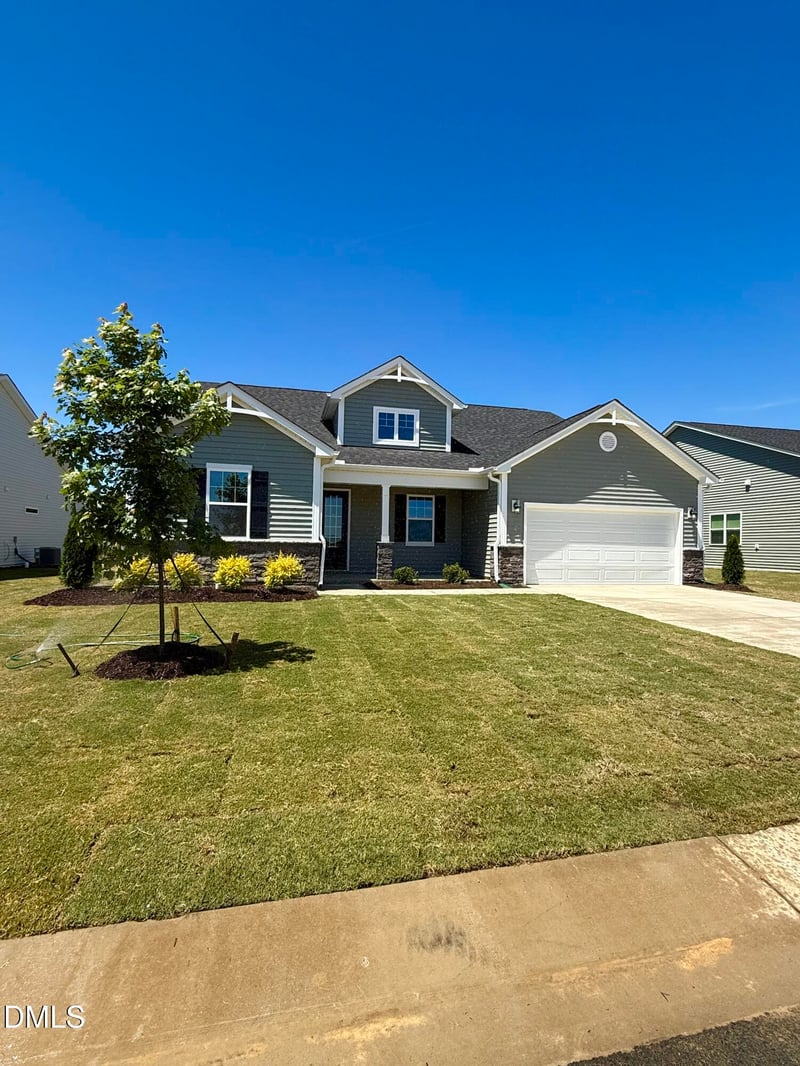 584 Providence Creek Dr, Fuquay Varina, NC 27526