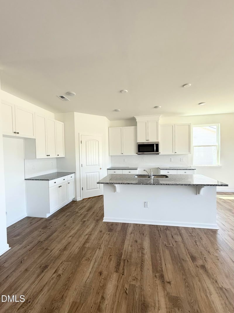 584 Providence Creek Dr, Fuquay Varina, NC 27526