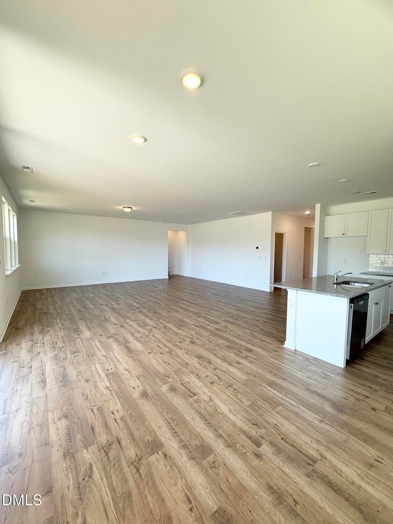 584 Providence Creek Dr, Fuquay Varina, NC 27526
