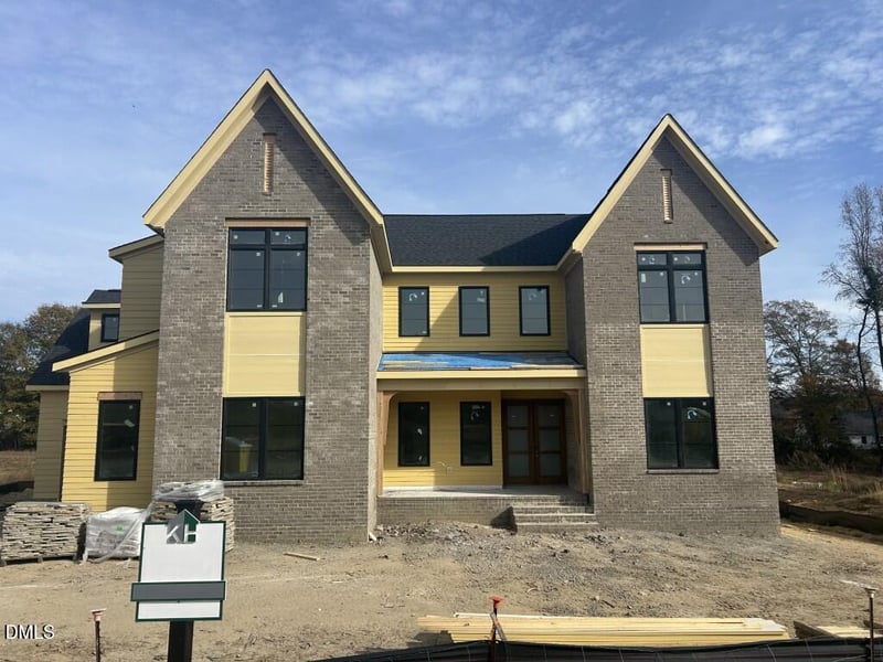 5841 Carriage Gate Dr, Raleigh, NC 27603