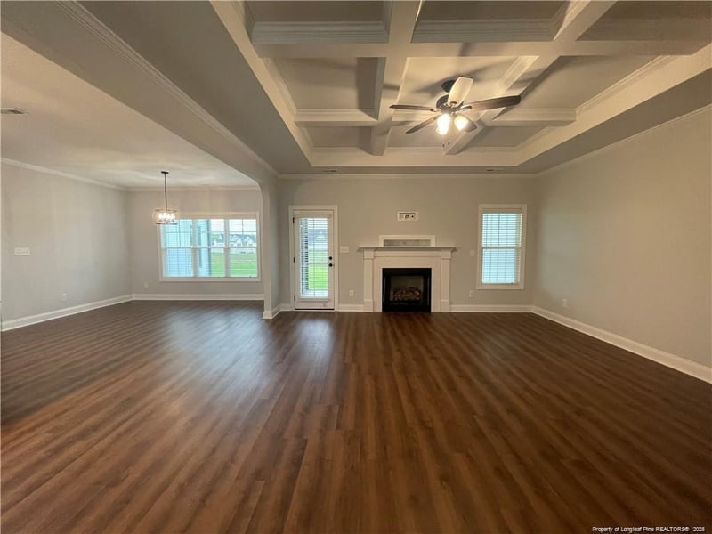 5841 Dottie Cir, Hope Mills, NC 28348