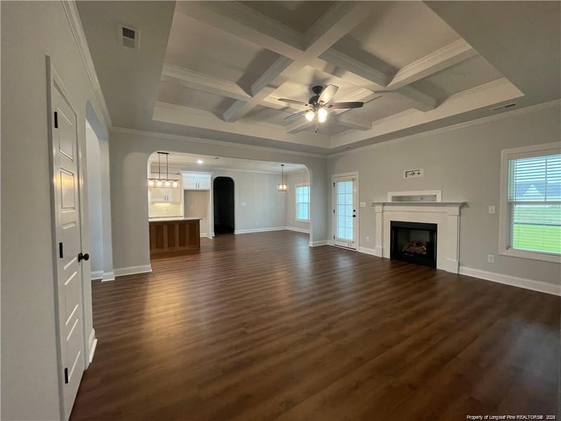 5841 Dottie Cir, Hope Mills, NC 28348