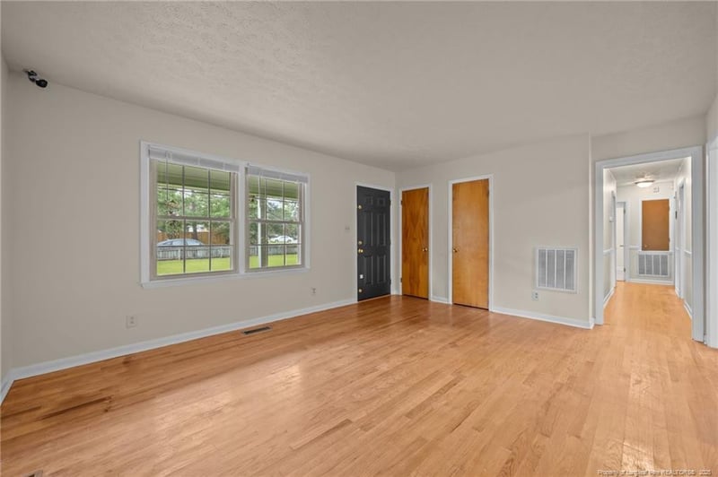 5842 Columbine Rd, Fayetteville, NC 28306