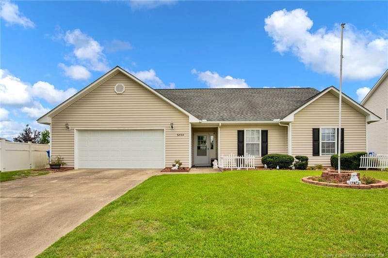 5844 Nessee St, Fayetteville, NC 28314