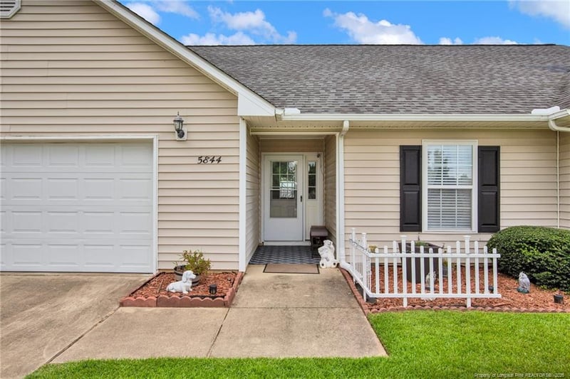 5844 Nessee St, Fayetteville, NC 28314