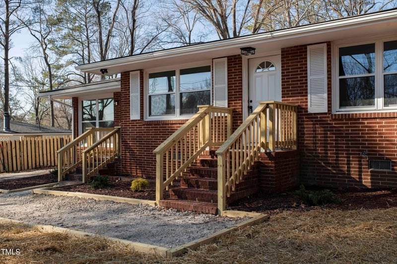 5845 Farmwell Rd, Raleigh, NC 27610