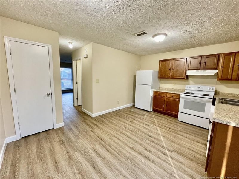 5846 Aftonshire Dr, Fayetteville, NC 28304