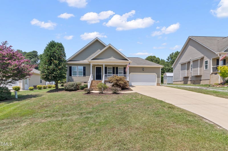 585 Cokesbury Park Ln, Fuquay Varina, NC 27526