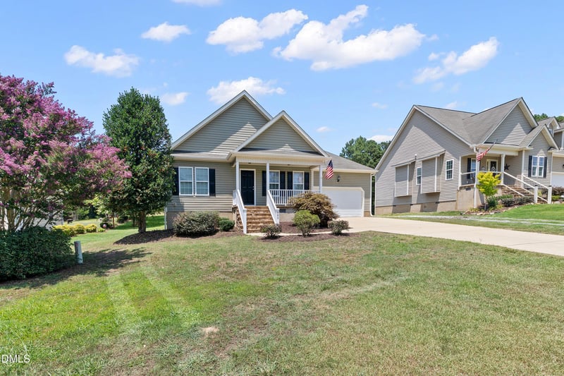 585 Cokesbury Park Ln, Fuquay Varina, NC 27526