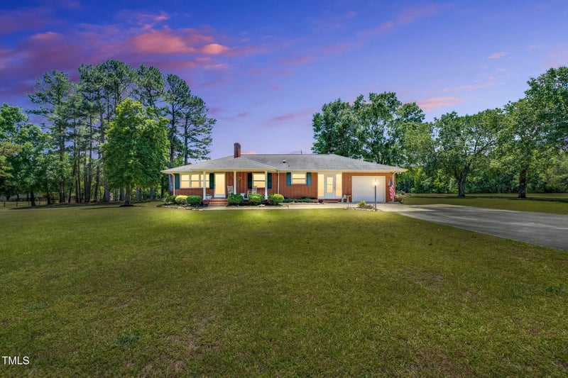 585 Cokesbury Rd, Fuquay Varina, NC 27526