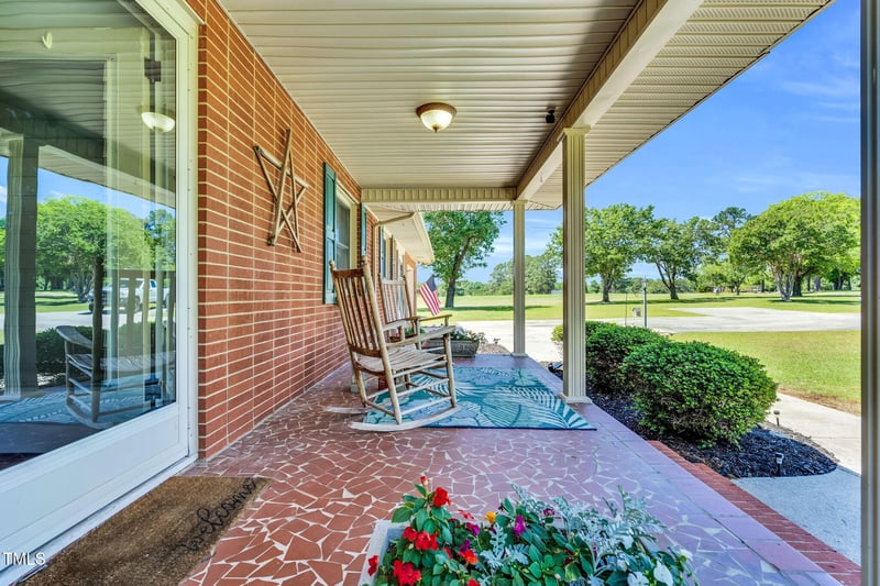 585 Cokesbury Rd, Fuquay Varina, NC 27526