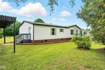 585 Smith Rd, Smithfield, NC 27577