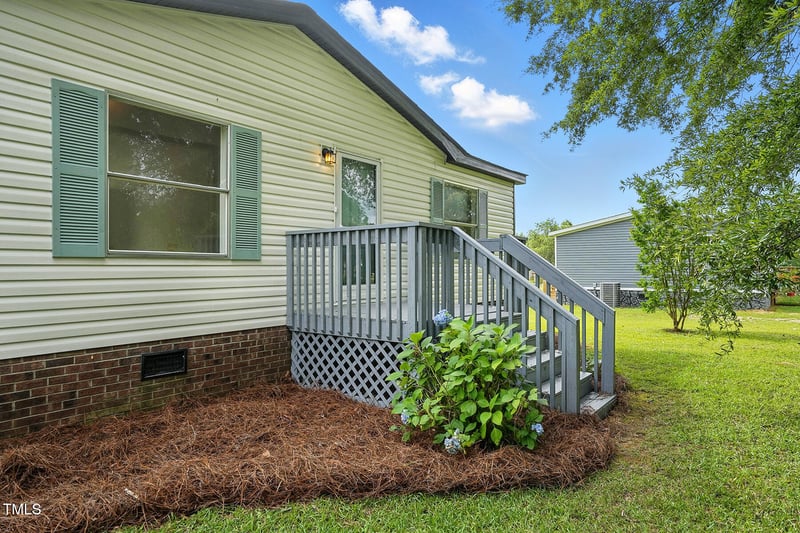 585 Smith Rd, Smithfield, NC 27577