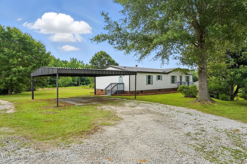 585 Smith Rd, Smithfield, NC 27577