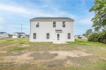 5851 Panther Dr, Hope Mills, NC 28348