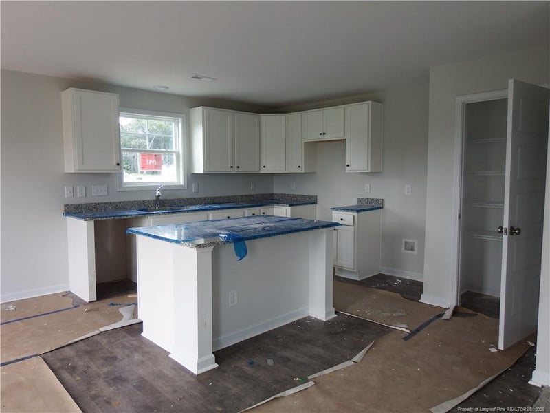 5852 Panther Dr, Hope Mills, NC 28348
