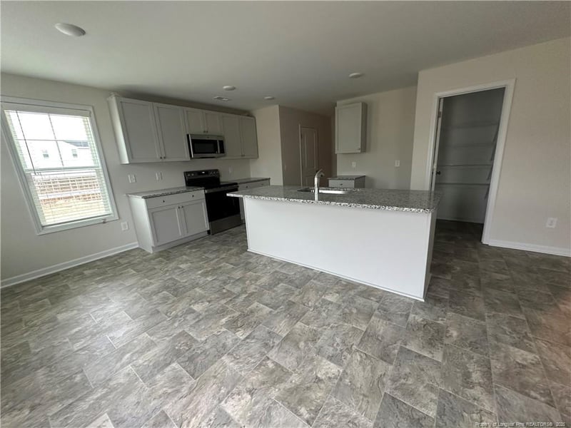 5855 Gator Way, Hope Mills, NC 28348