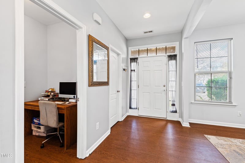 586 Codie Reed Ct, Holly Springs, NC 27540