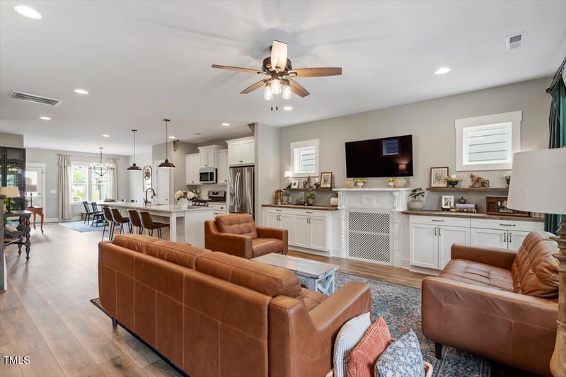 586 Great Ridge Pw, Chapel Hill, NC 27517