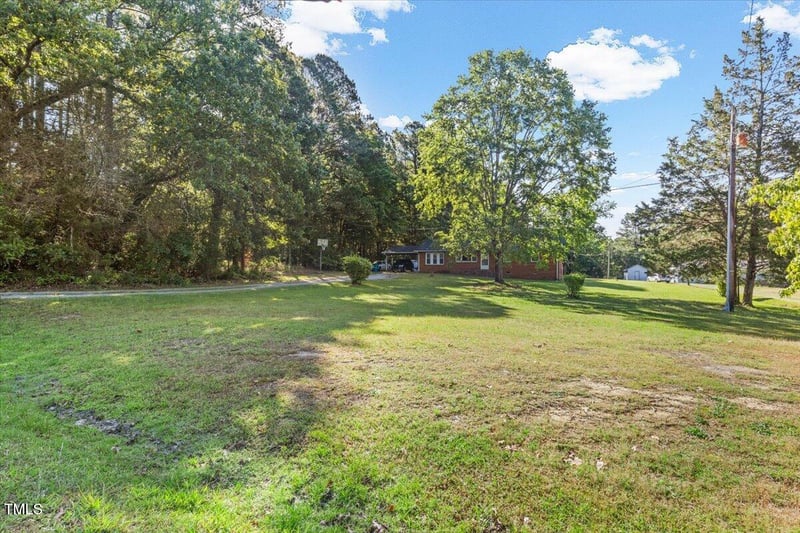 586 New Hope Church Rd, Apex, NC 27523