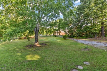586 New Hope Church Rd, Apex, NC 27523